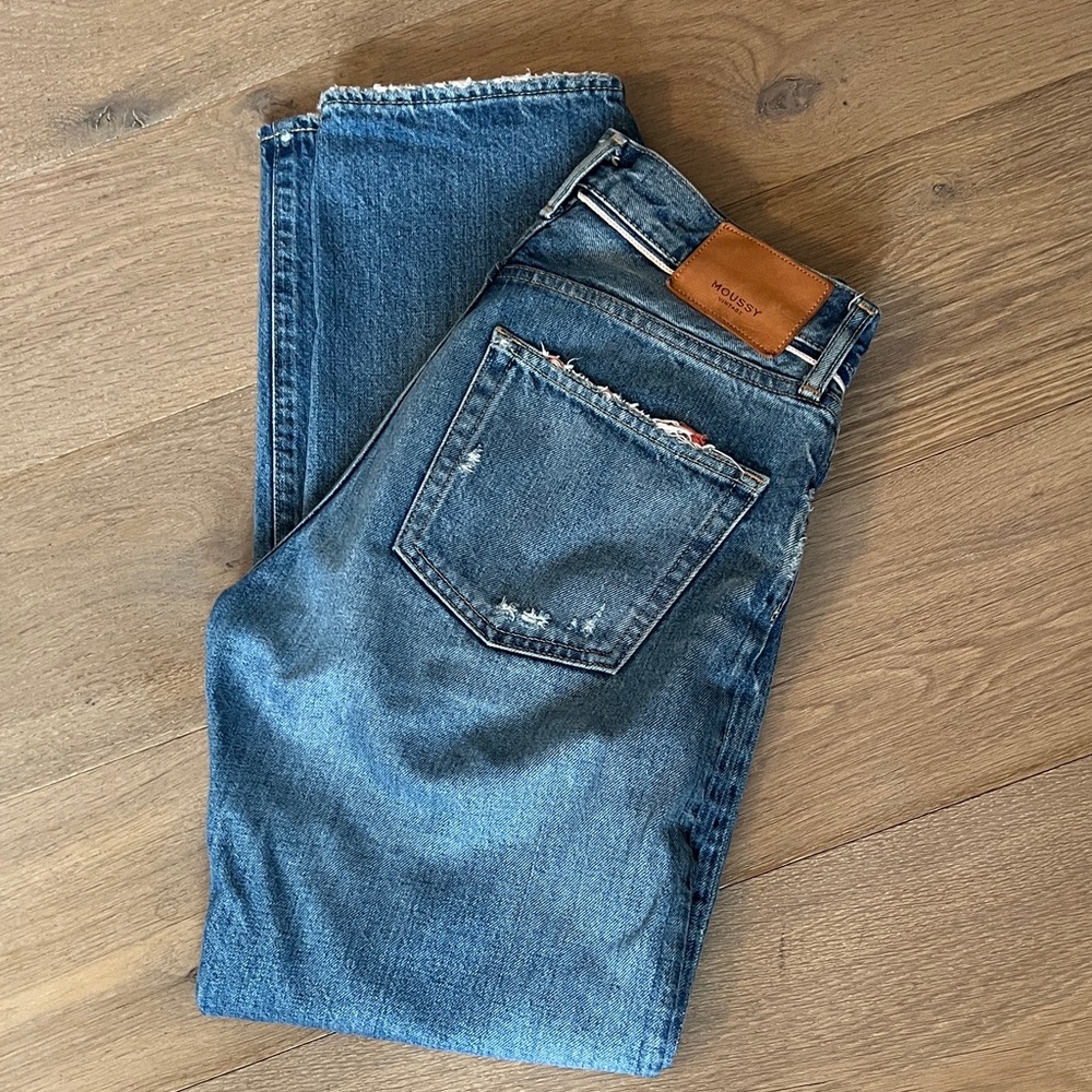 MOUSSY 27